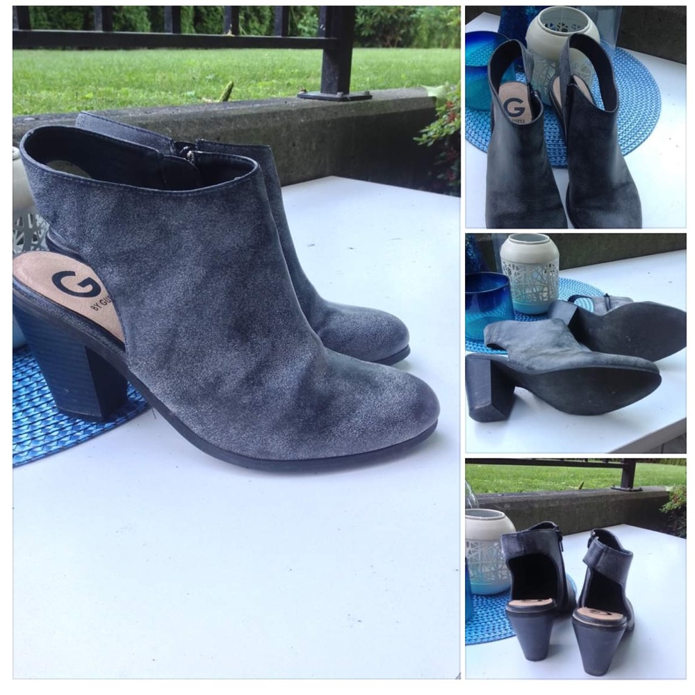 3/$25 GUESS 9 grey leather boots